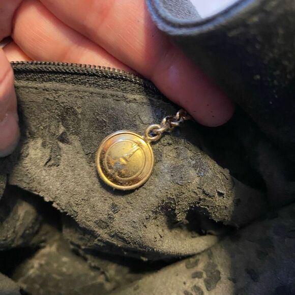 Authentic Gucci Black Leather Bamboo Handle Tote Bag / Purse *Interior Flaking* - Picture 8 of 12